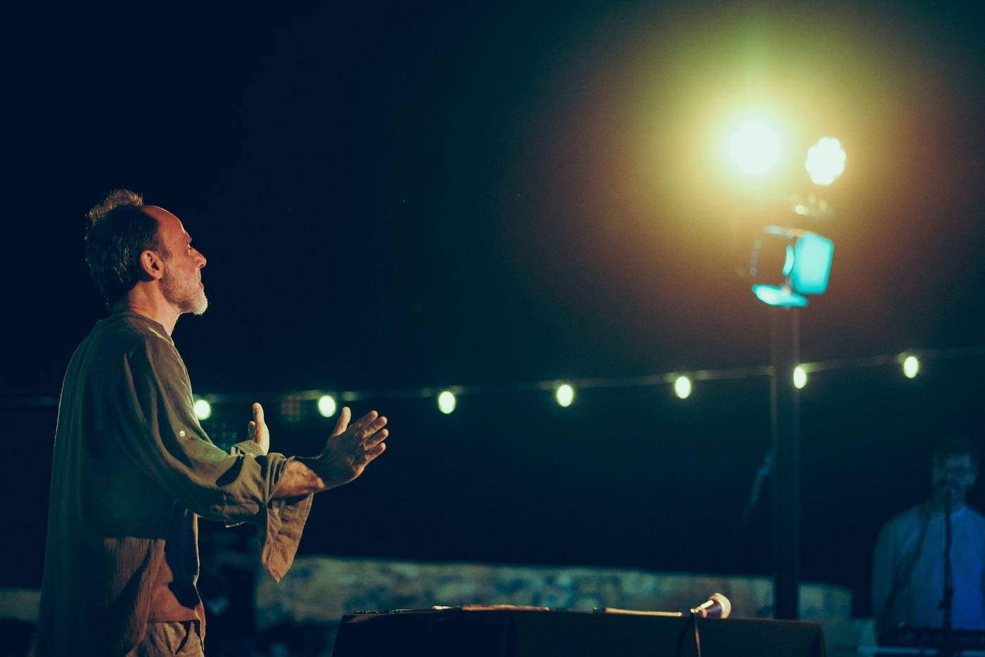 Prima giornata: performance all’aperto al tramonto